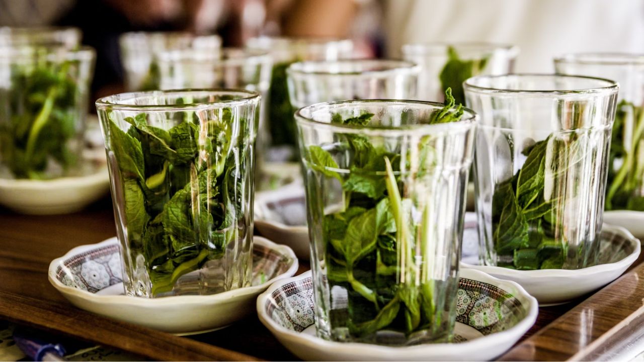Add Mint to Tea Unsplash