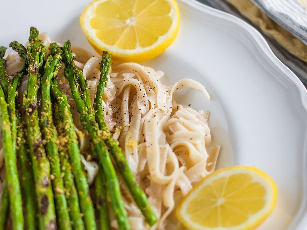 Grilled Asparagus Recipe with Lemon White Wine Fettuccine