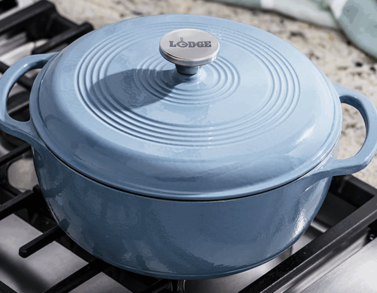 Image of the Lodge Dutch oven in storm blue.
