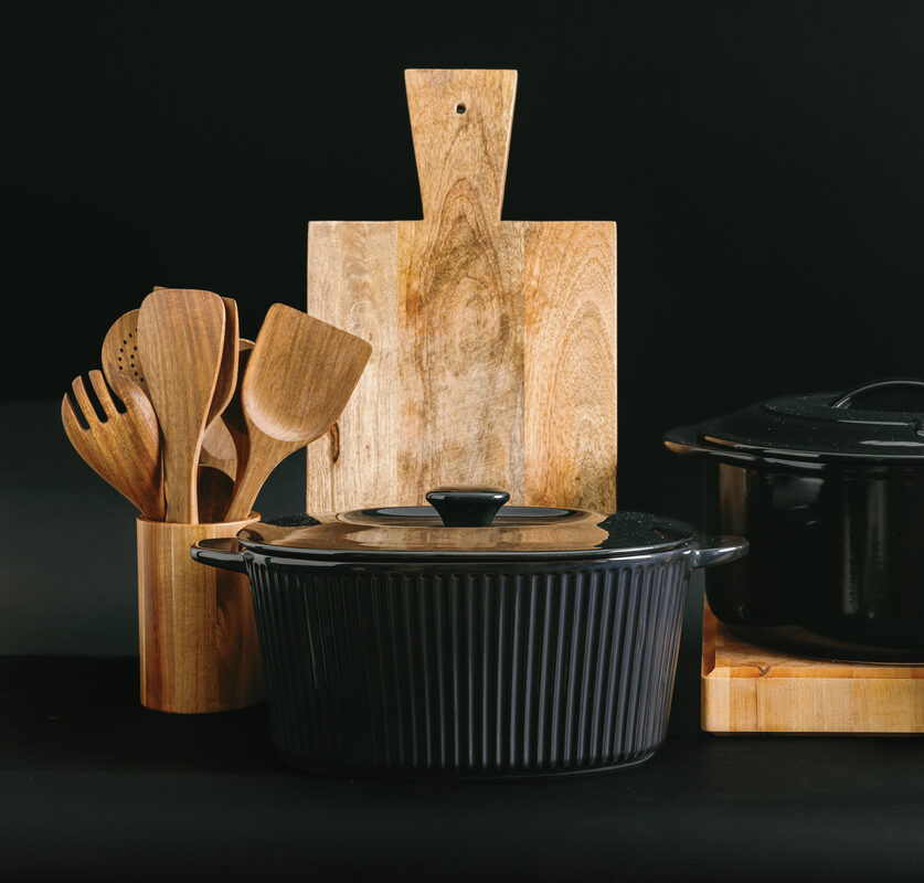 Image of the Xtrema Classic Oval Dutch Oven in the Founder's Classic collection.