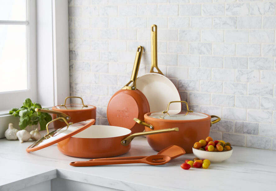 Image of pieces of the GreenPan Reserve cookware set in the color Harvest.