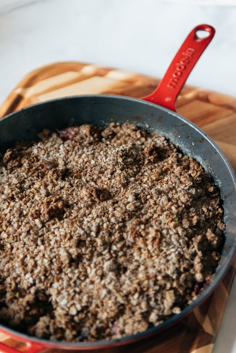 apple dessert oats cranberry, apple crisp recipe oats cooked in a Made In cast iron skillet
