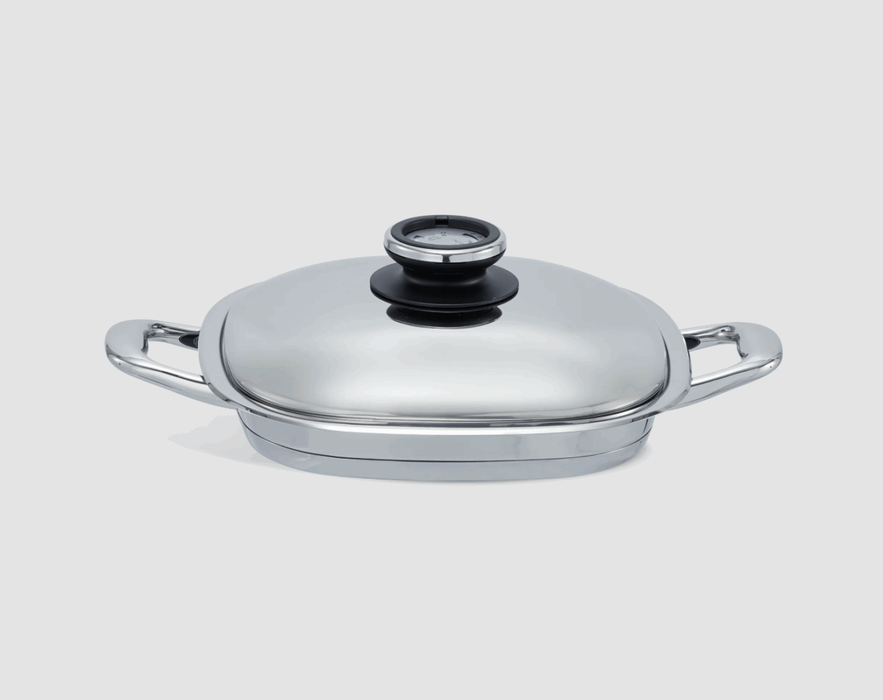 Image of the AbyAMC grill pan with lid in a clean product shot.