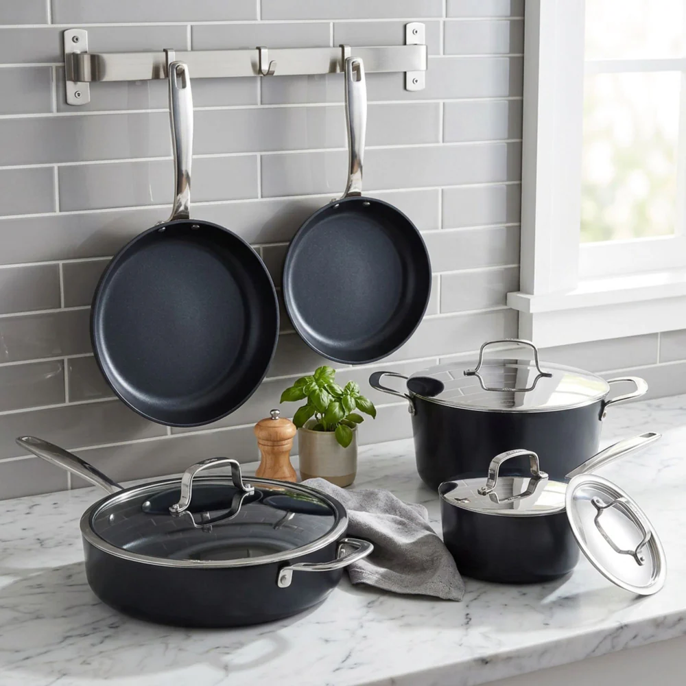 image of best ceramic cookware Alva Maestro set in a kitchen setting
